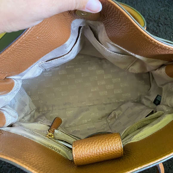 MICHAEL KORS Brown Leather Hamilton Large Satchel Tote Handbag - Picture 7 of 9